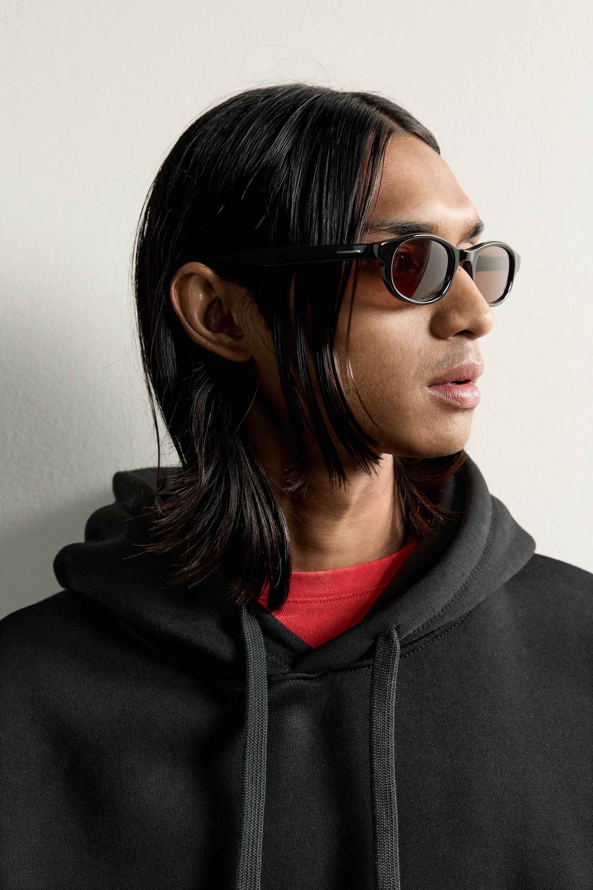 BASIC RELAXED-FIT HOODIE