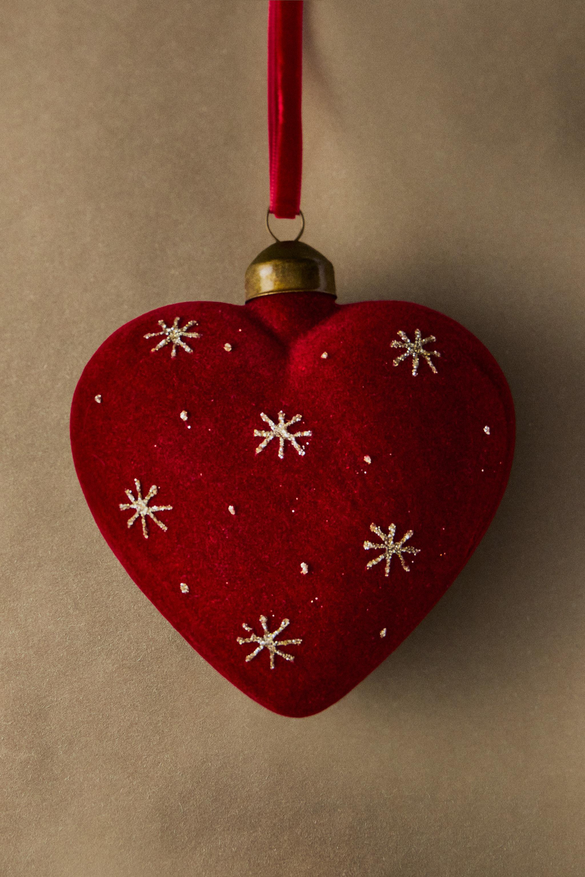 VELVET HEART CHRISTMAS TREE DECORATION
