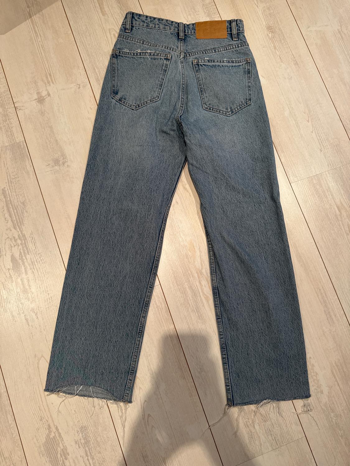 HI-RISE STRAIGHT-LEG JEANS WITH RIPS - Image 4