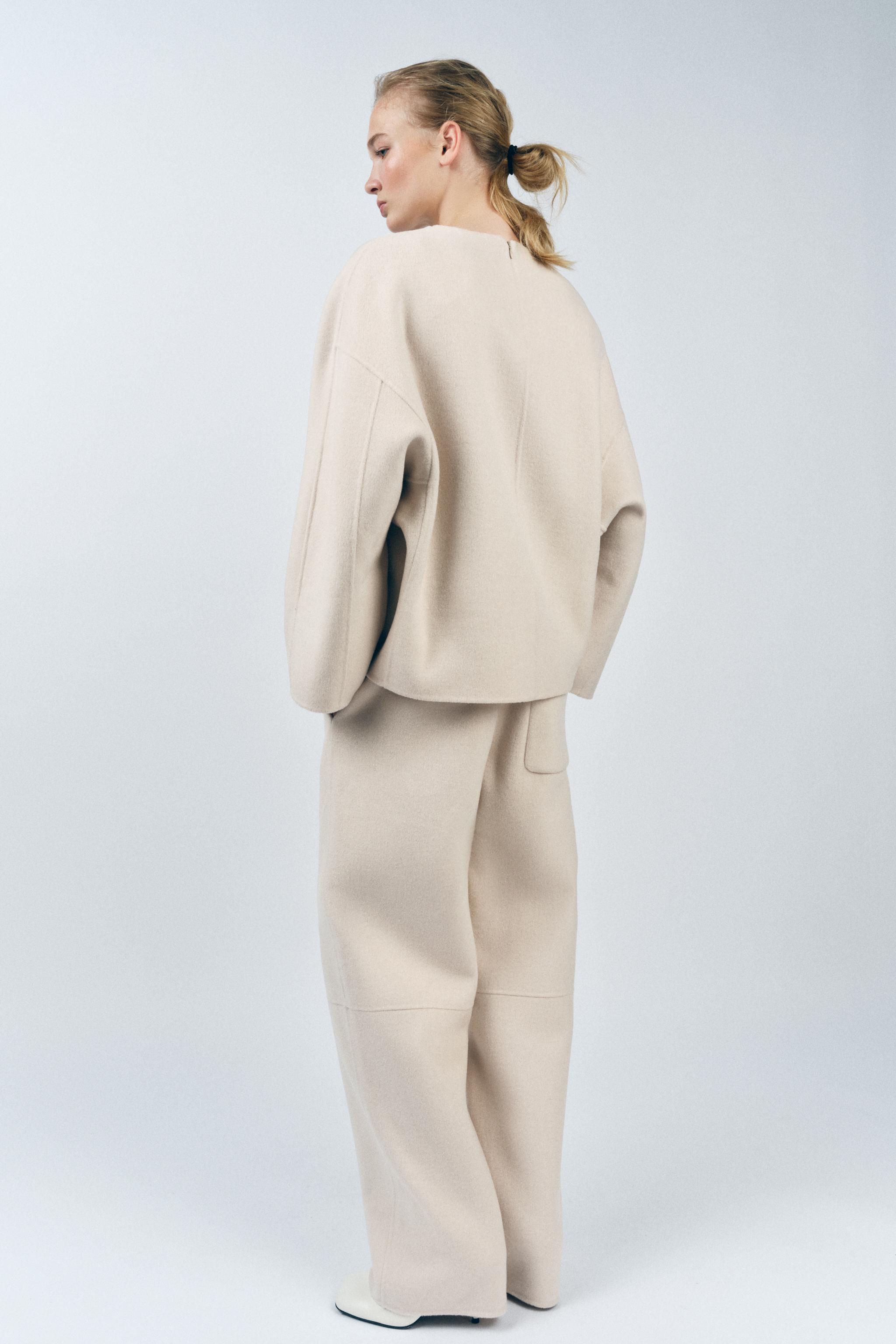 【ZARA】限定品　ZW オーバーサイズ ケープ 8491/040 ZARA】ZW OVERSIZE CAPE - LIMITED EDITION (ZARA/ポンチョ