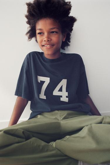 CAMISETA ESTAMPADO NÚMERO - Marino de Zara