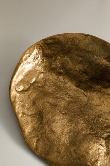DECORATIVE BRASS TRAY - Golden by Zara - Image 3