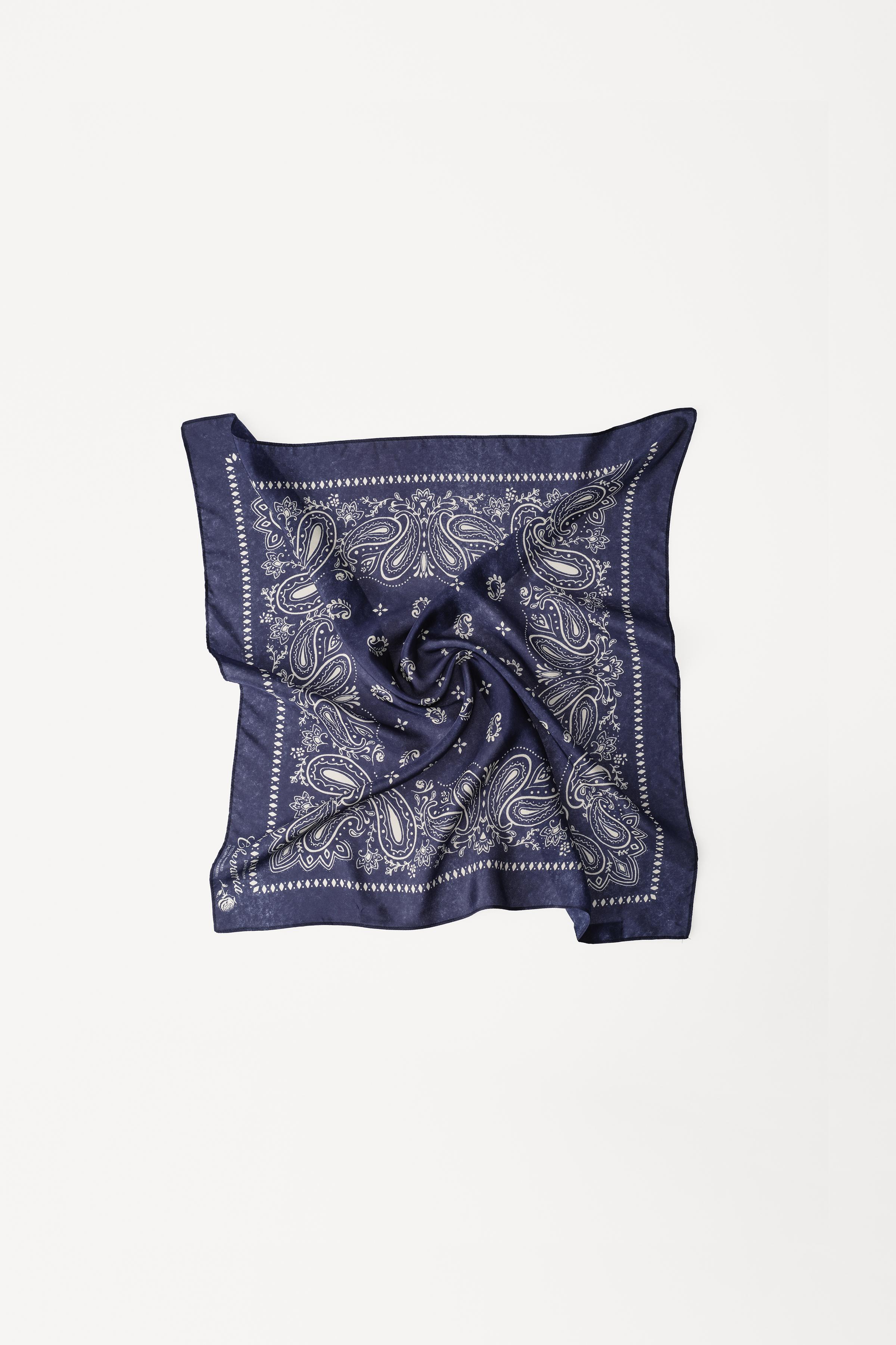 PAISLEY 100% SILK BANDANA WILLY CHAVARRIA X ZARA