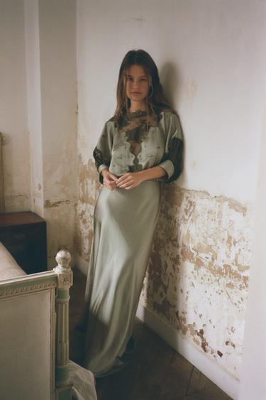 VESTIDO SATINADO ENCAJE - Verde gris de Zara - Imagen 0