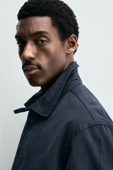 BLOUSAON REGULAR FIT EN COTON LAVÉ - Bleu marine de Zara - Image 5