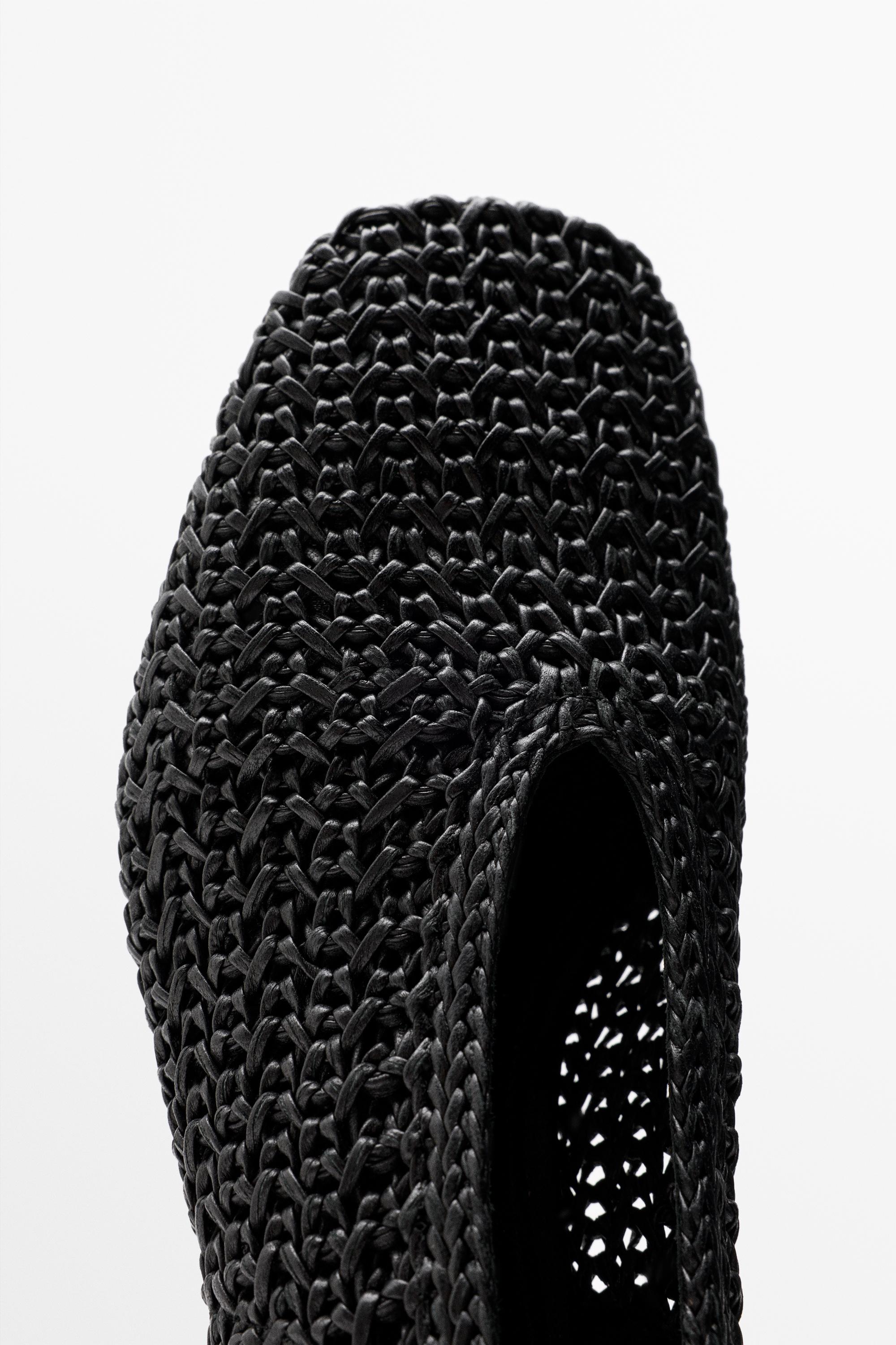 Braided leather heel shoes