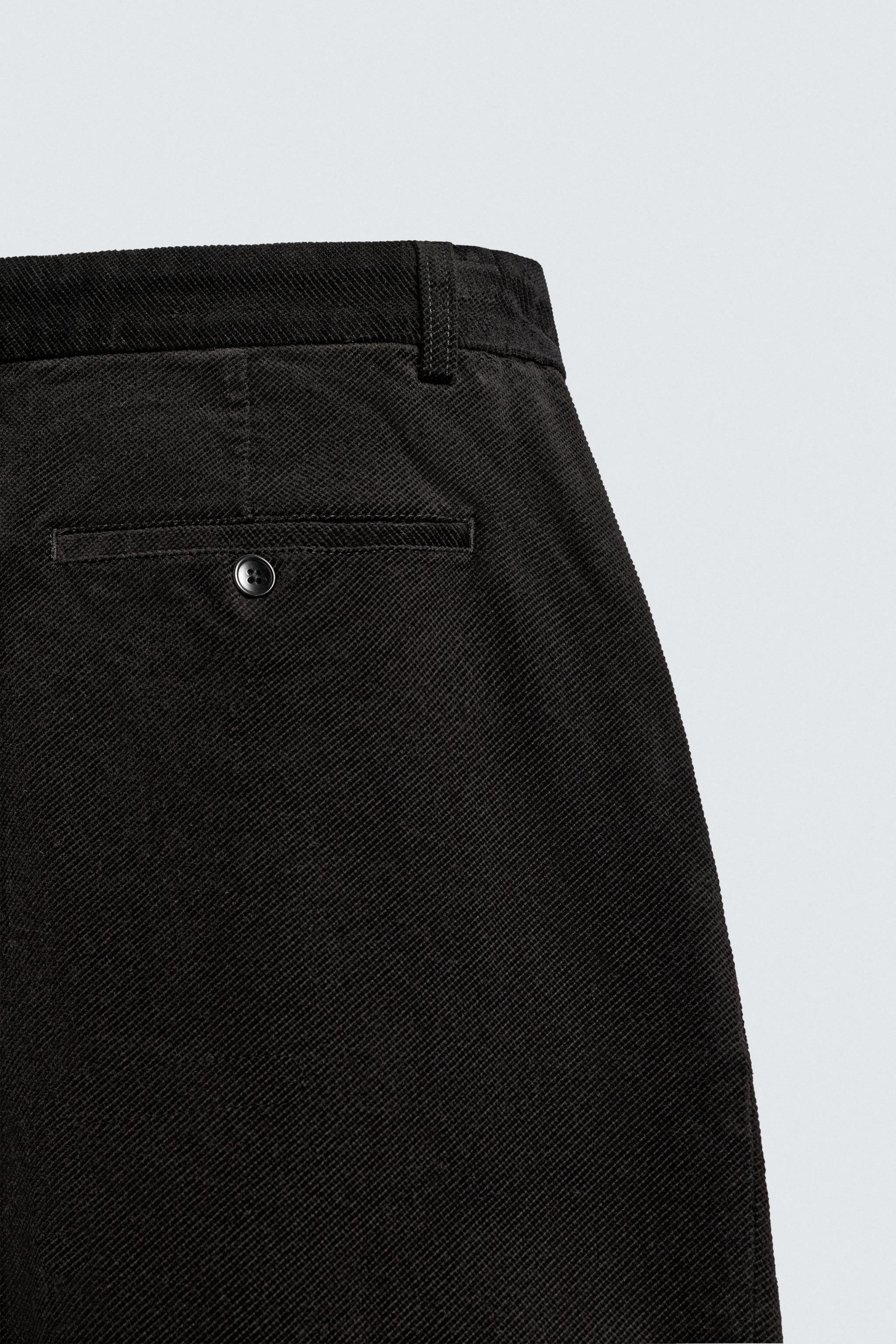 PANTALON COUPE CAROTTE STRUCTURÉ
