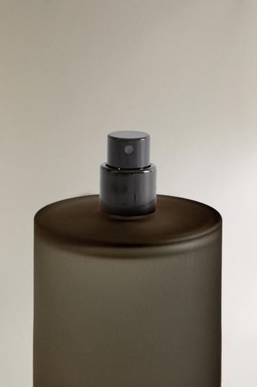 (100 ML) TUBEROSE FABRIC FRESHENER SPRAY - Purple by Zara - Image 2