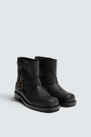 BUCKLED LEATHER BOOTS - Black by Zara
