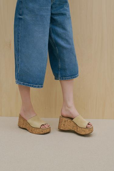 Zara SUEDE PLATFORM WEDGES - Light beige