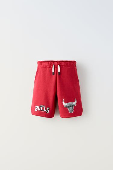 ШОРТЫ С ПРИНТОМ CHICAGO BULLS NBA © — КРАСНЫЙ от Zara — изображение 0