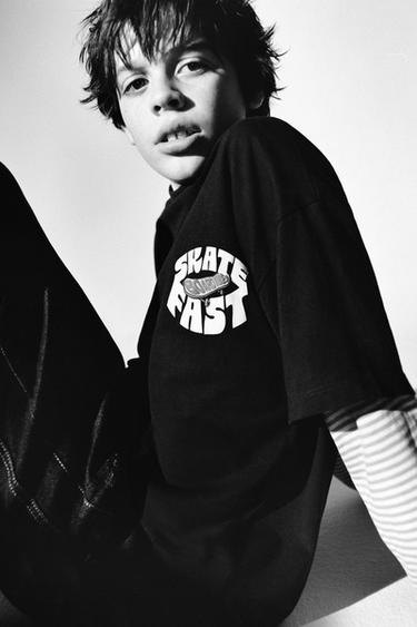 SKATE RAISED T-SHIRT - Black / White by Zara