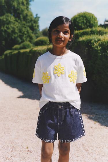 CROCHET FLOWER APPLIQUÉ T-SHIRT - Oyster-white by Zara