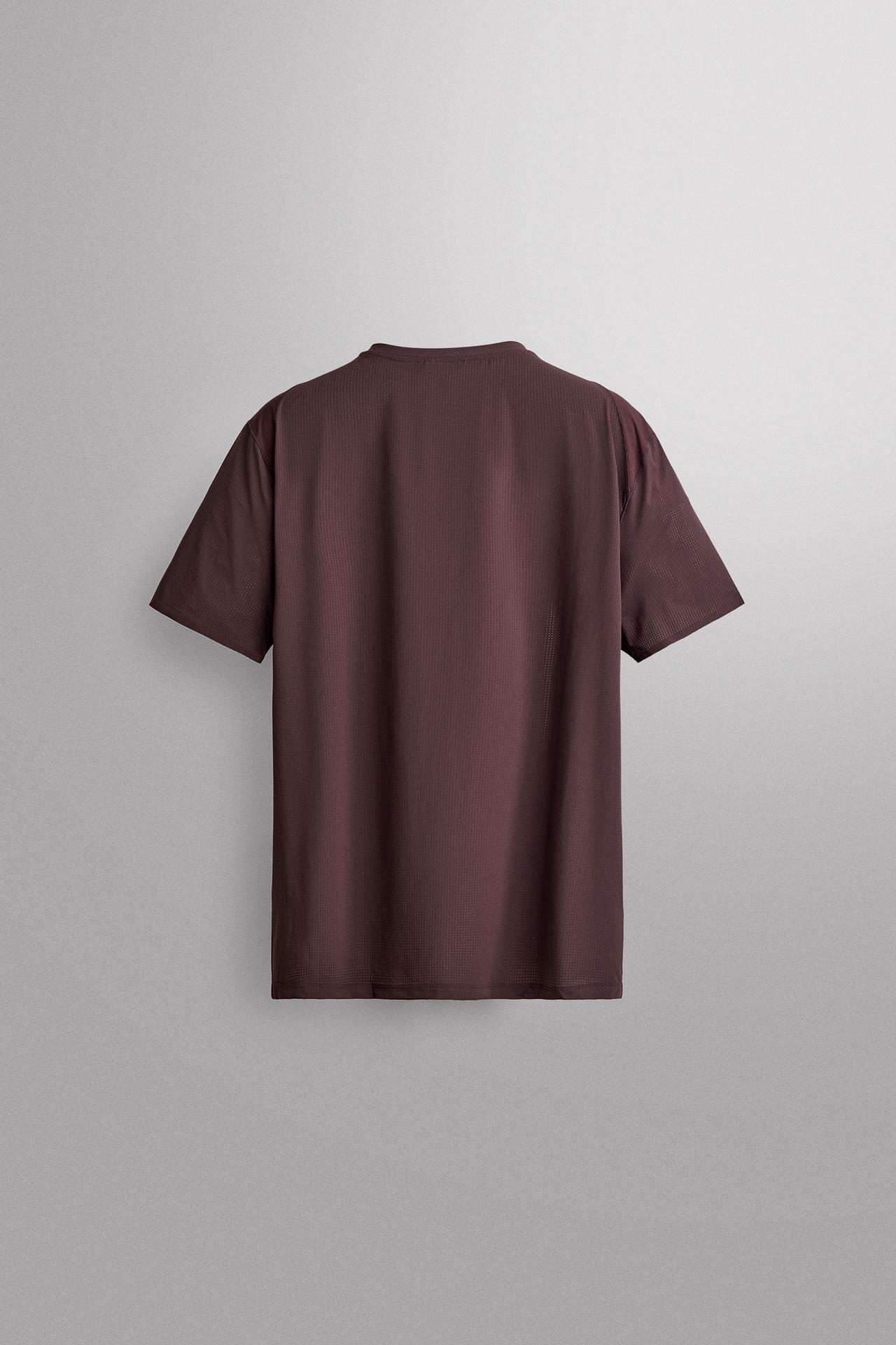 TEXTURED TECHNICAL T-SHIRT — Eggplant