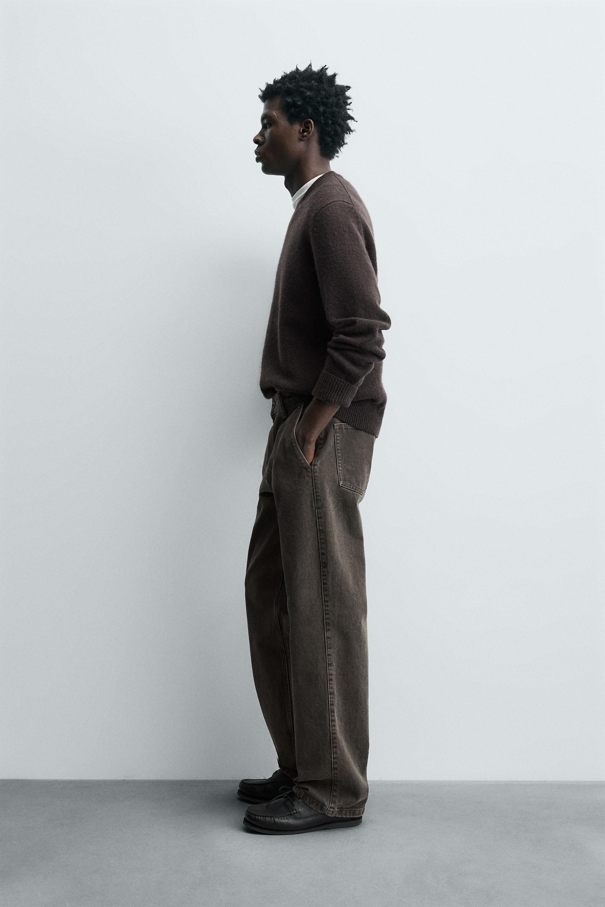 PLEATED STRAIGHT FIT JEANS