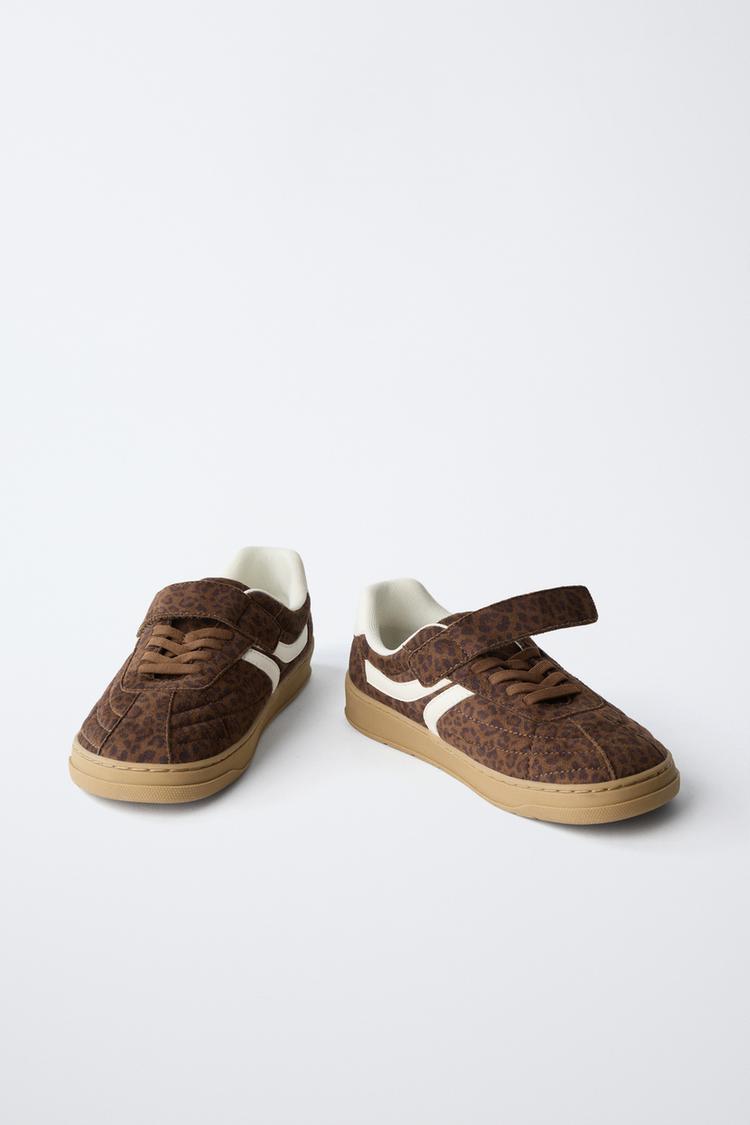 ENTRENADORES DESCALZOS CON ESTAMPADO ANIMAL 7