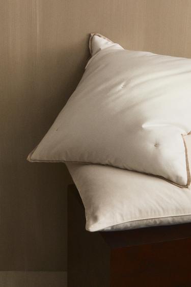 Zara SATEEN AND LINEN THROW PILLOW COVER WITH DOTTED DESIGN - Oyster-white
