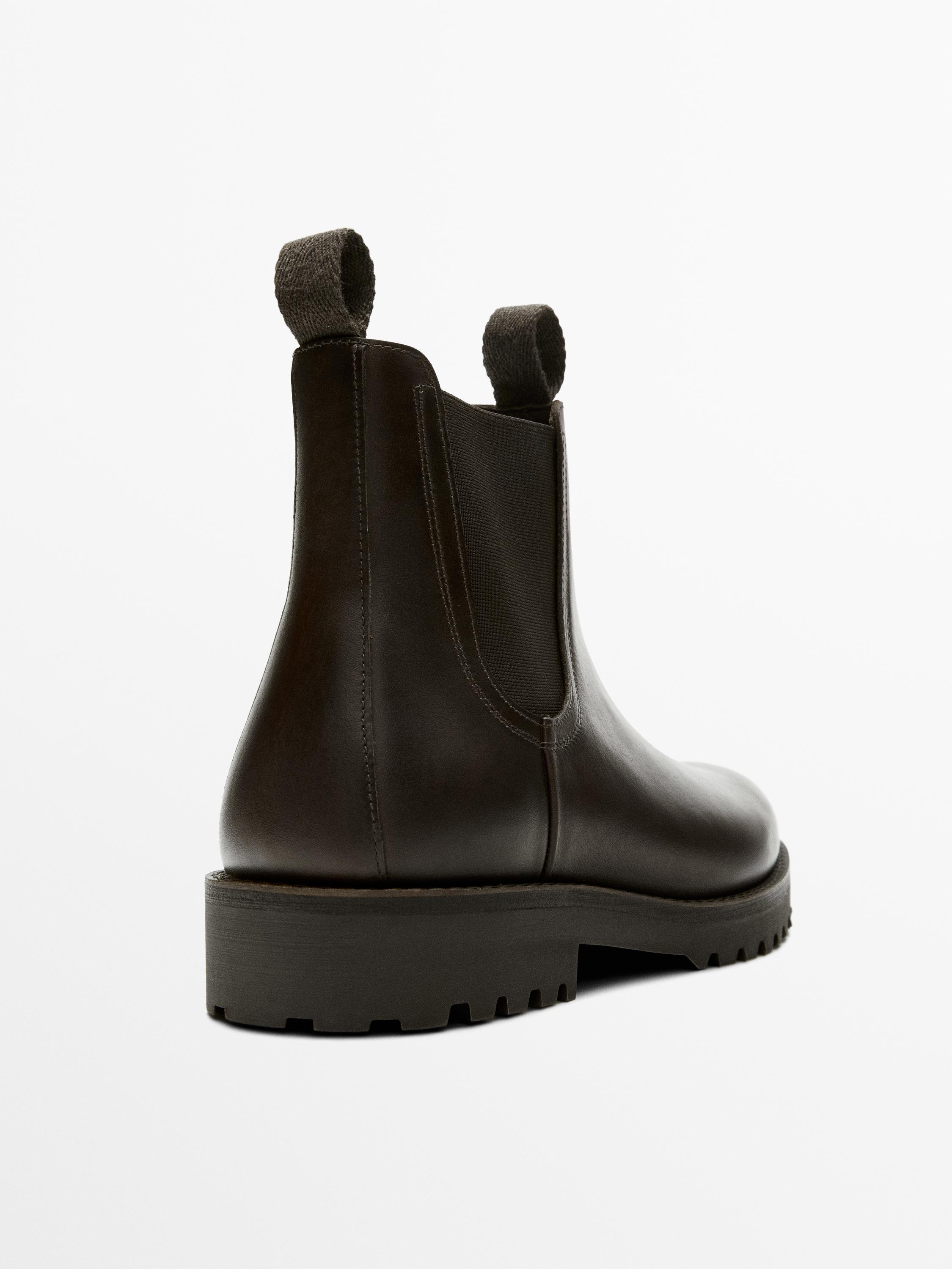 Leather Chelsea boots