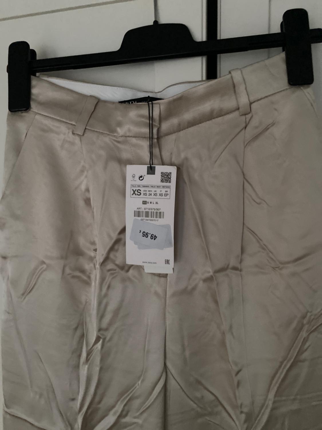 BUNDFALTENHOSE IN SATINOPTIK - Image 4