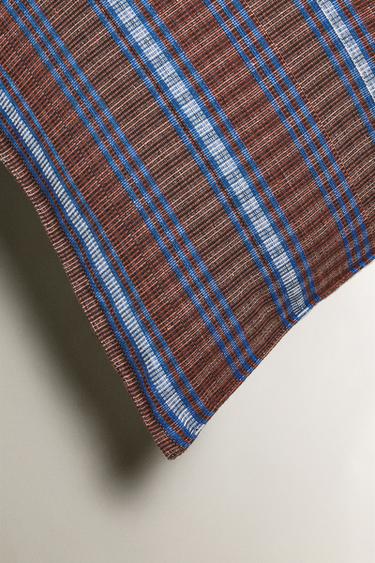 HOUSSE DE COUSSIN COTON RAYURES X TENSIRA - Bordeaux de Zara - Image 1
