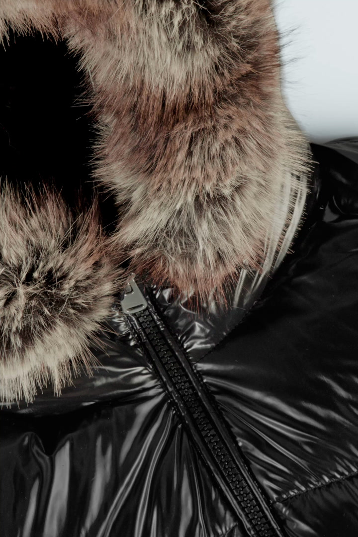 100% フェザーフード付きダウンジャケット - ブラック | ZARA