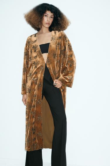 KIMONO VELOURS AVEC FANTAISIE ET PAILLETTES - Ocre de Zara