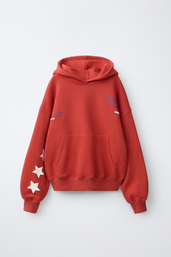 ХУДИ С ТЕКСТОВЫМ ПРИНТОМ — КРАСНЫЙ от Zara — изображение 0