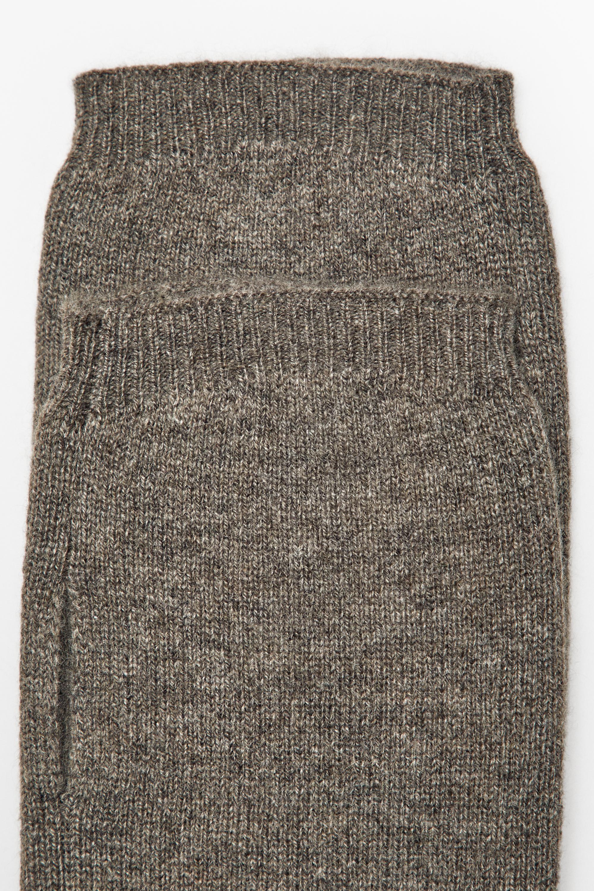 100% cashmere knit mittens