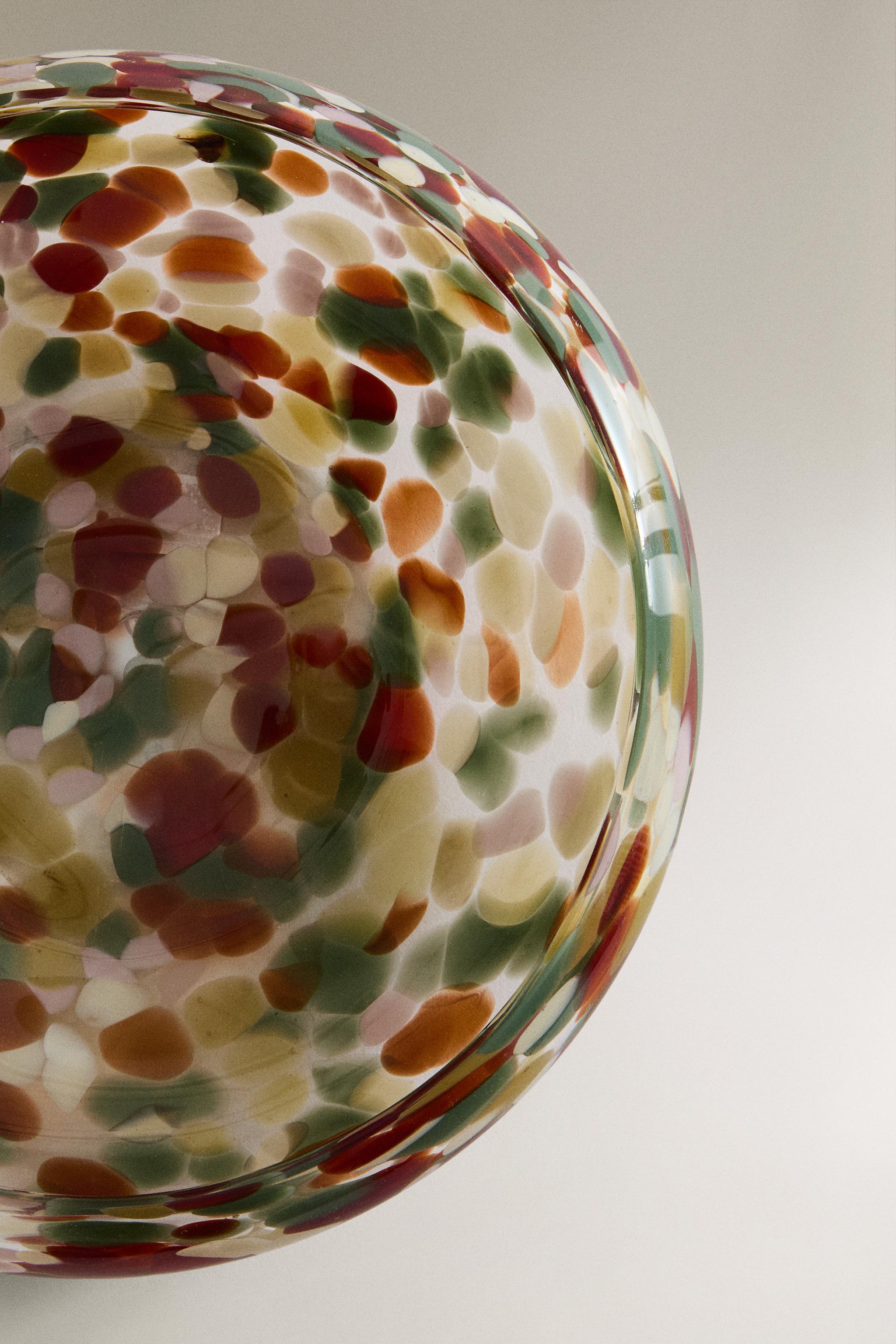 COLORED POLKA DOT TABLE CENTER