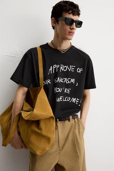 T-SHIRT À INSCRIPTION IMPRIMÉE - Noir de Zara - Image 4