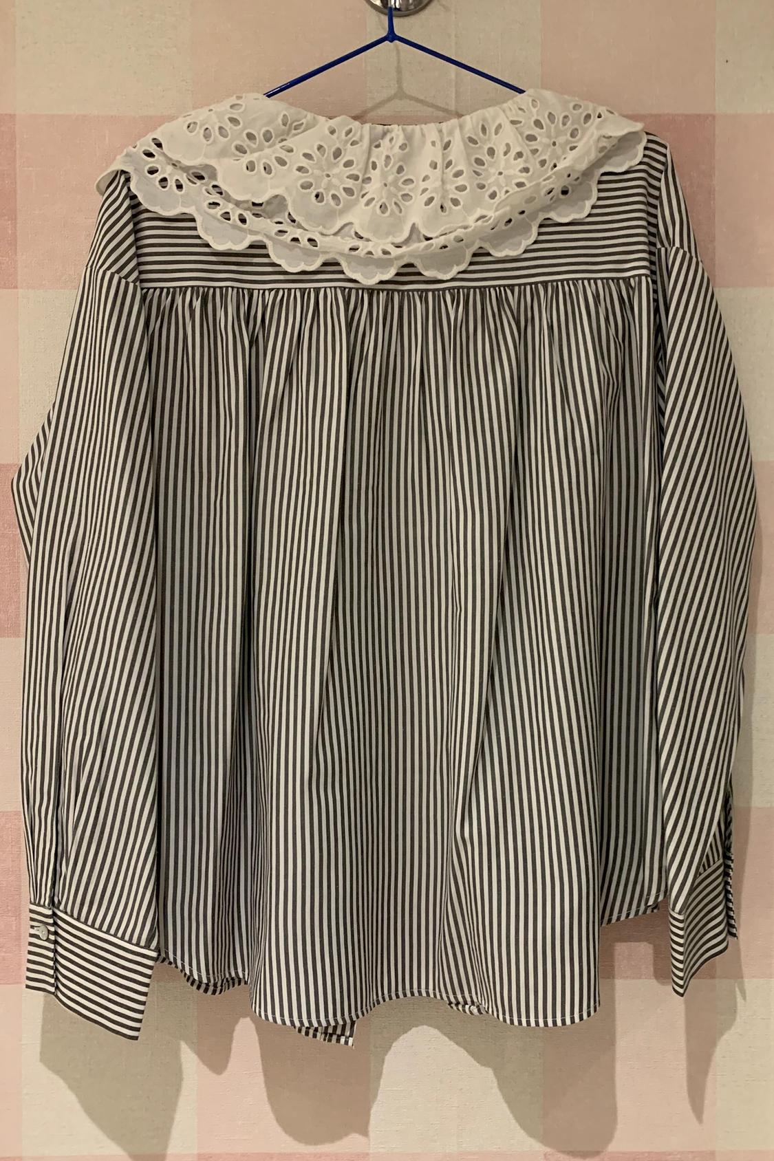 BLOUSE WITH CONTRASTING STRIPES - Image 3