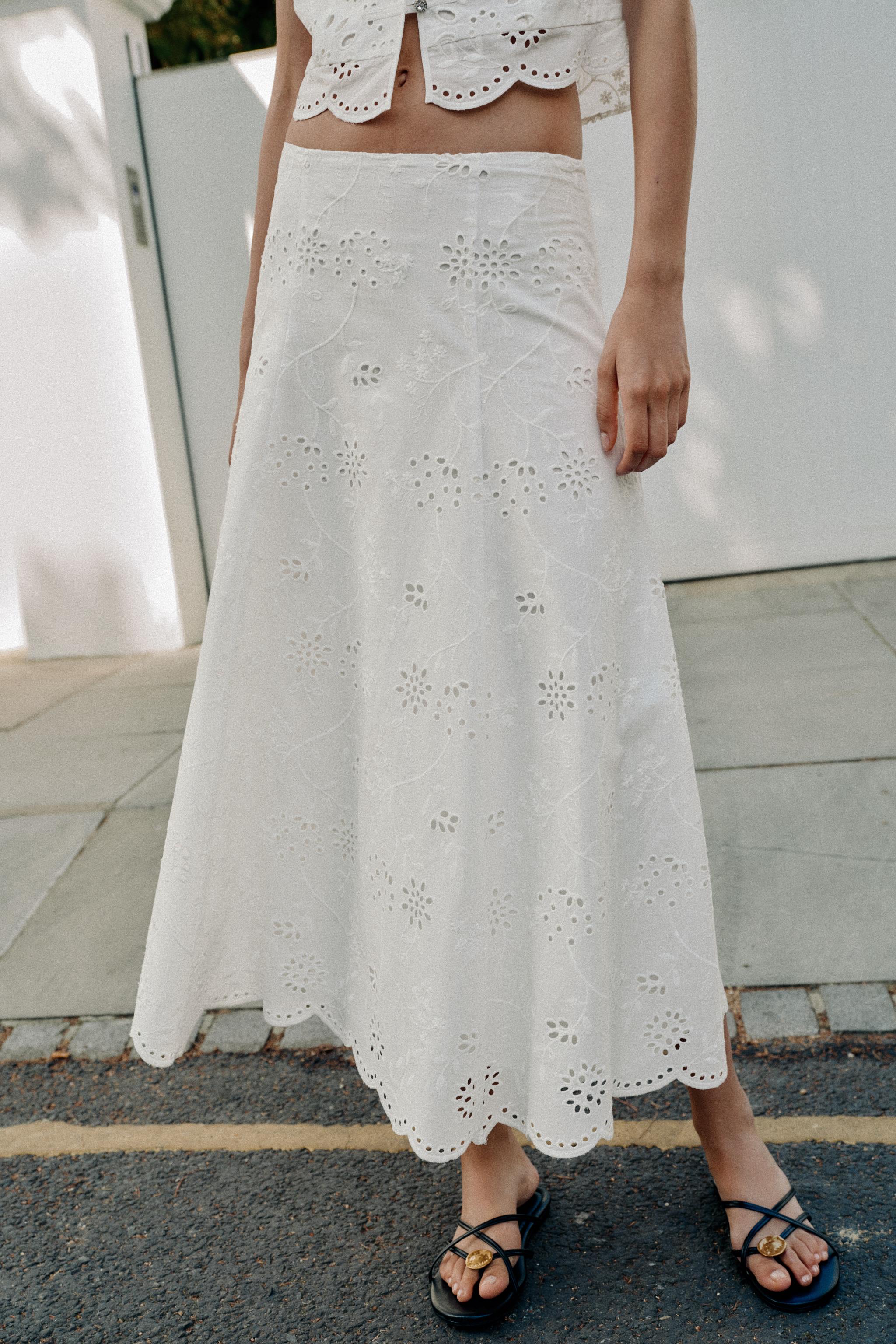 EMBROIDERED EYELET MIDI SKIRT — White