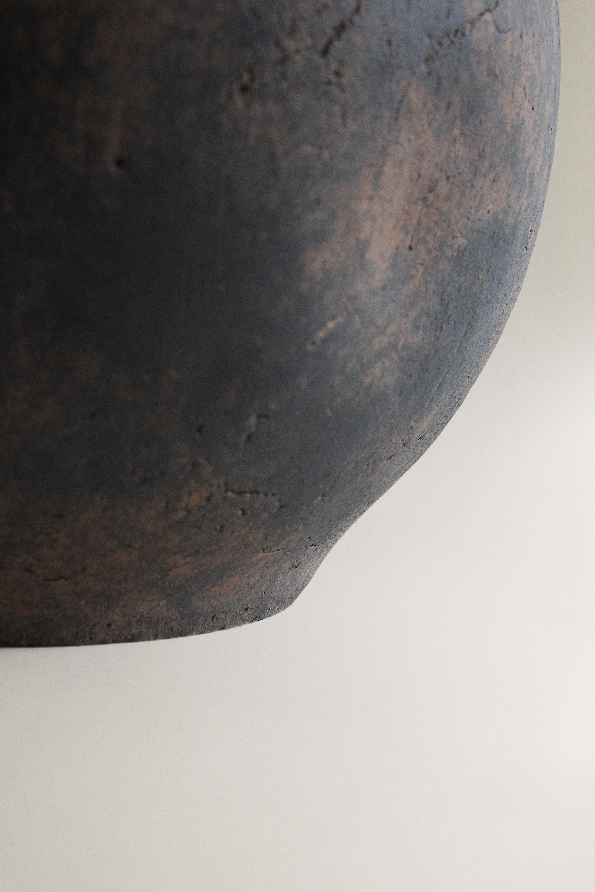 OVAL DECORATIVE CERAMIC VASE