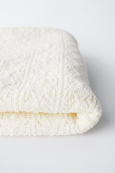 COUVERTURE EN MAILLE FLEURS 3D - Écru de Zara - Image 1