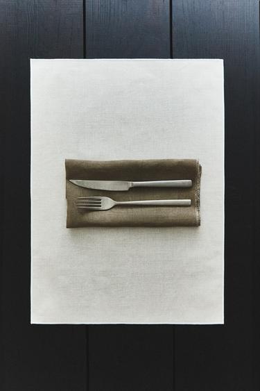 Zara RESIN-COATED OVERLOCK PLACEMAT - Ecru