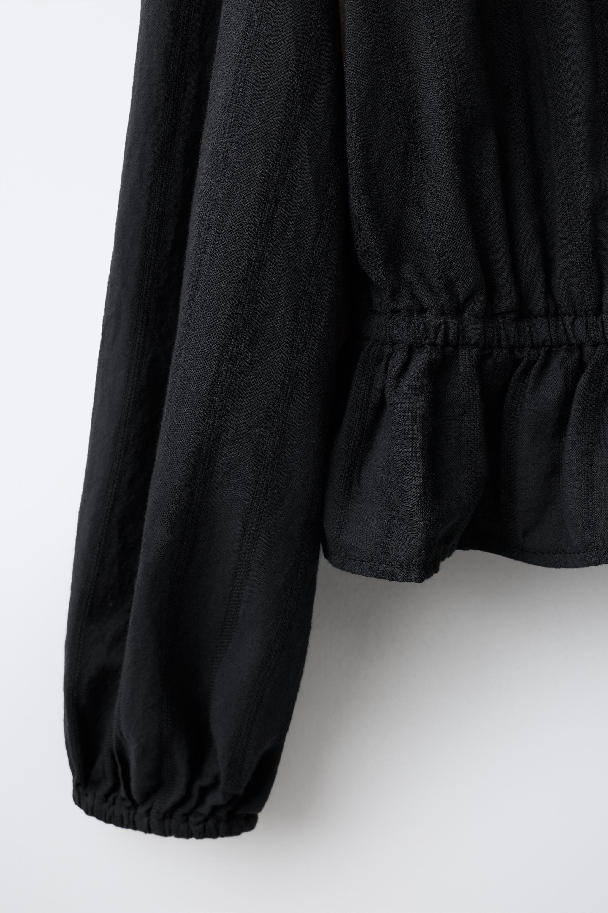 CHEMISE VOLANTS ET CLOUS