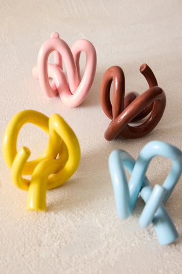 Zara SET OF TEXTURED CERAMIC NAPKIN RINGS (SET OF 4) X COLLAGERIE - Pink