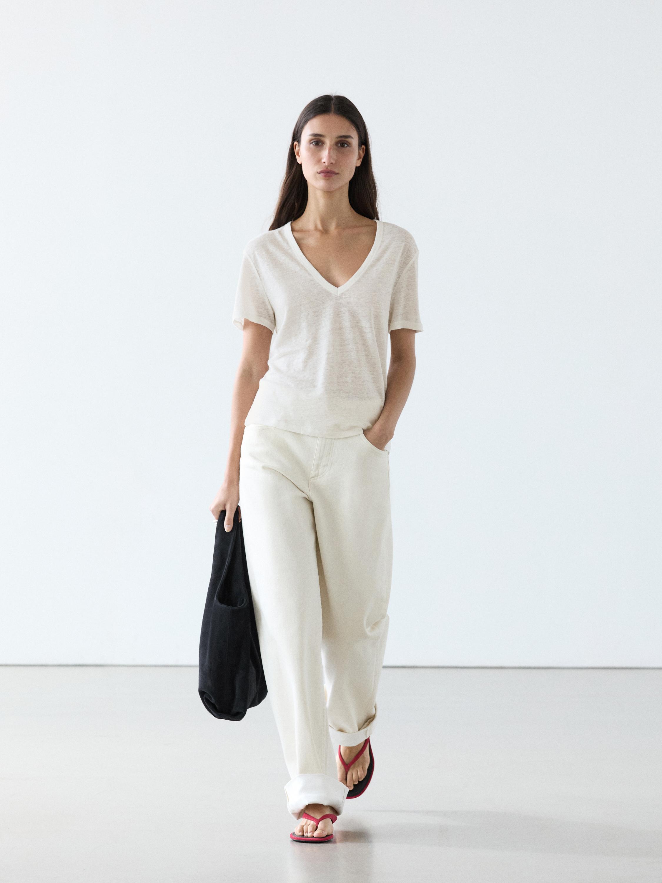 Linen V-neck T-shirt