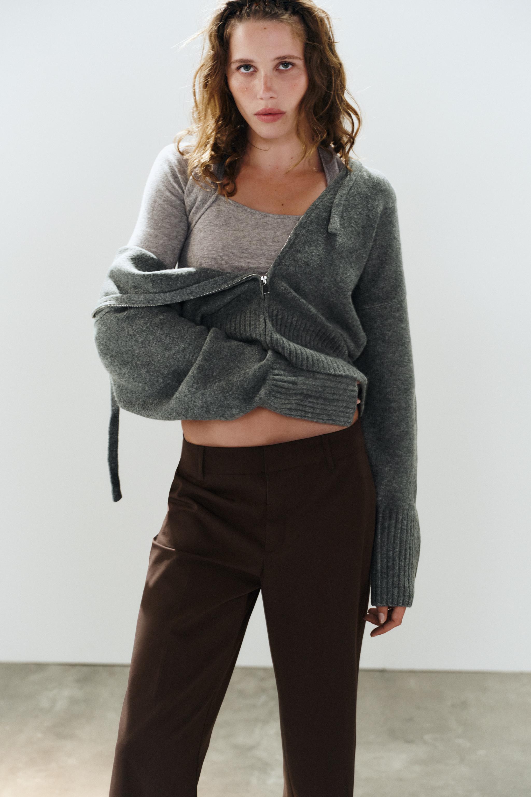 LOW-RISE STRAIGHT LEG PANTS