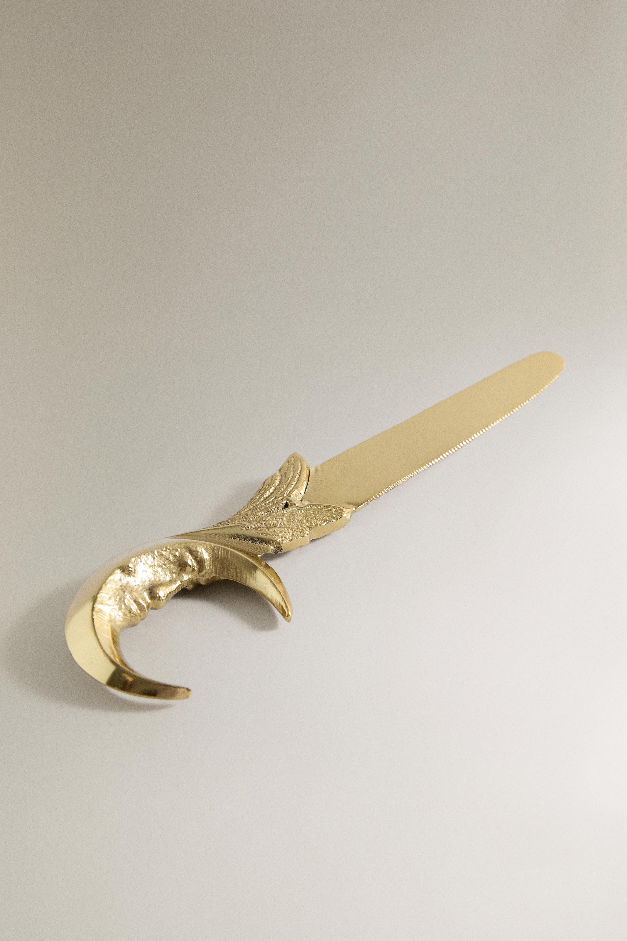 LUNA BUTTER KNIFE | MARISA BERENSON — Golden