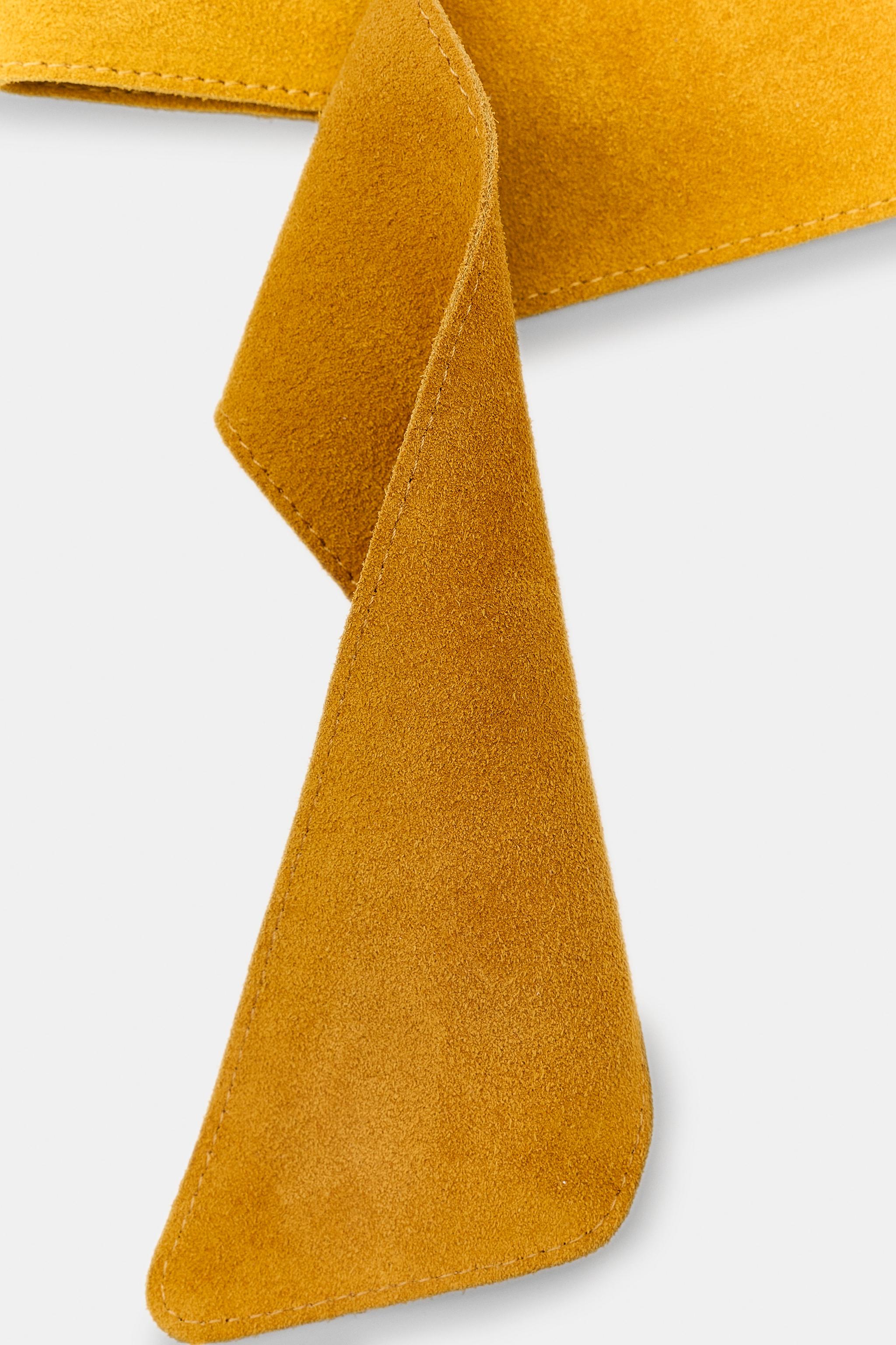 100% SUEDE LEATHER BELT WITH CIRCULAR BUCKLE