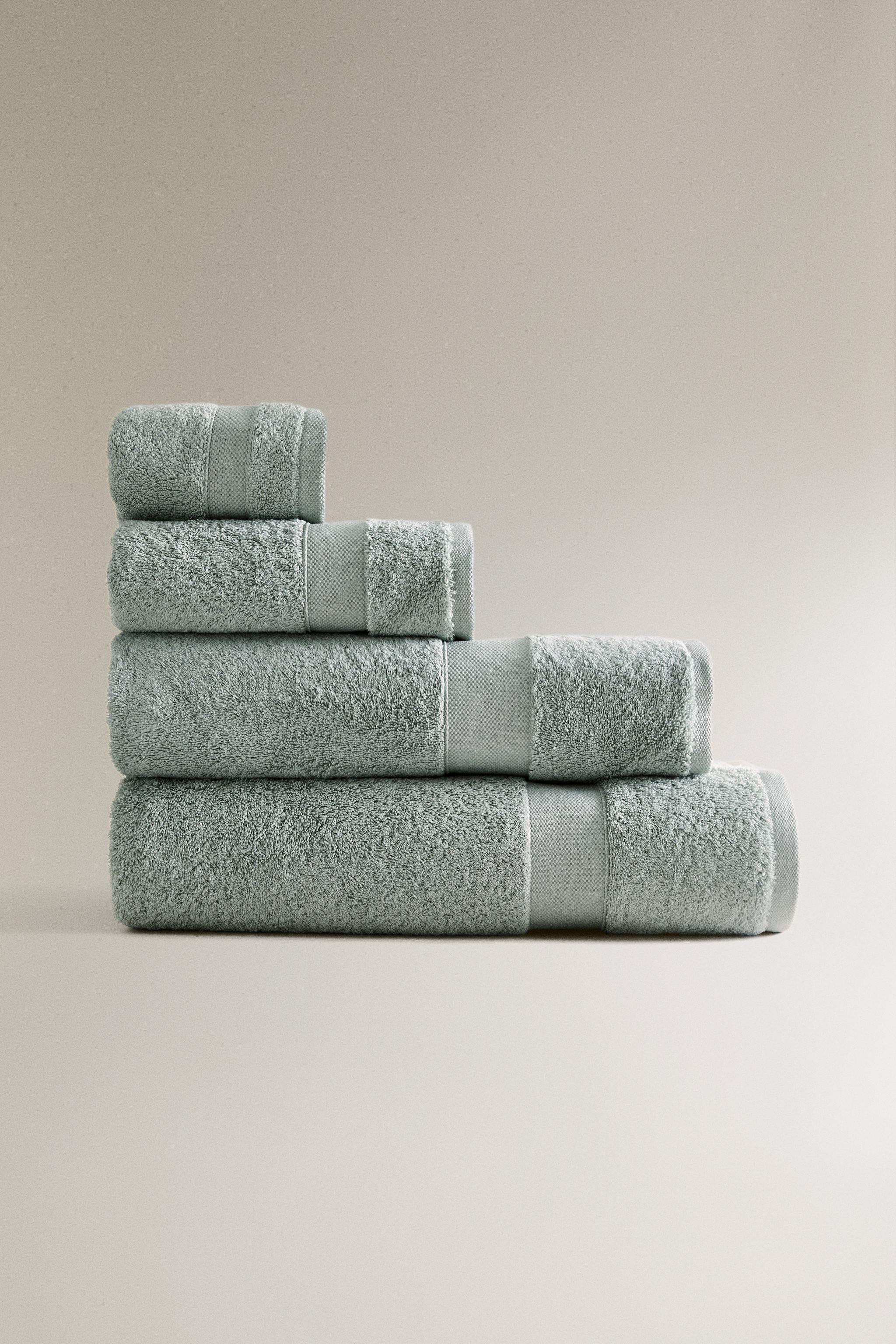 PREMIUM COTTON BATH TOWEL (600 GSM) — Blue / Green