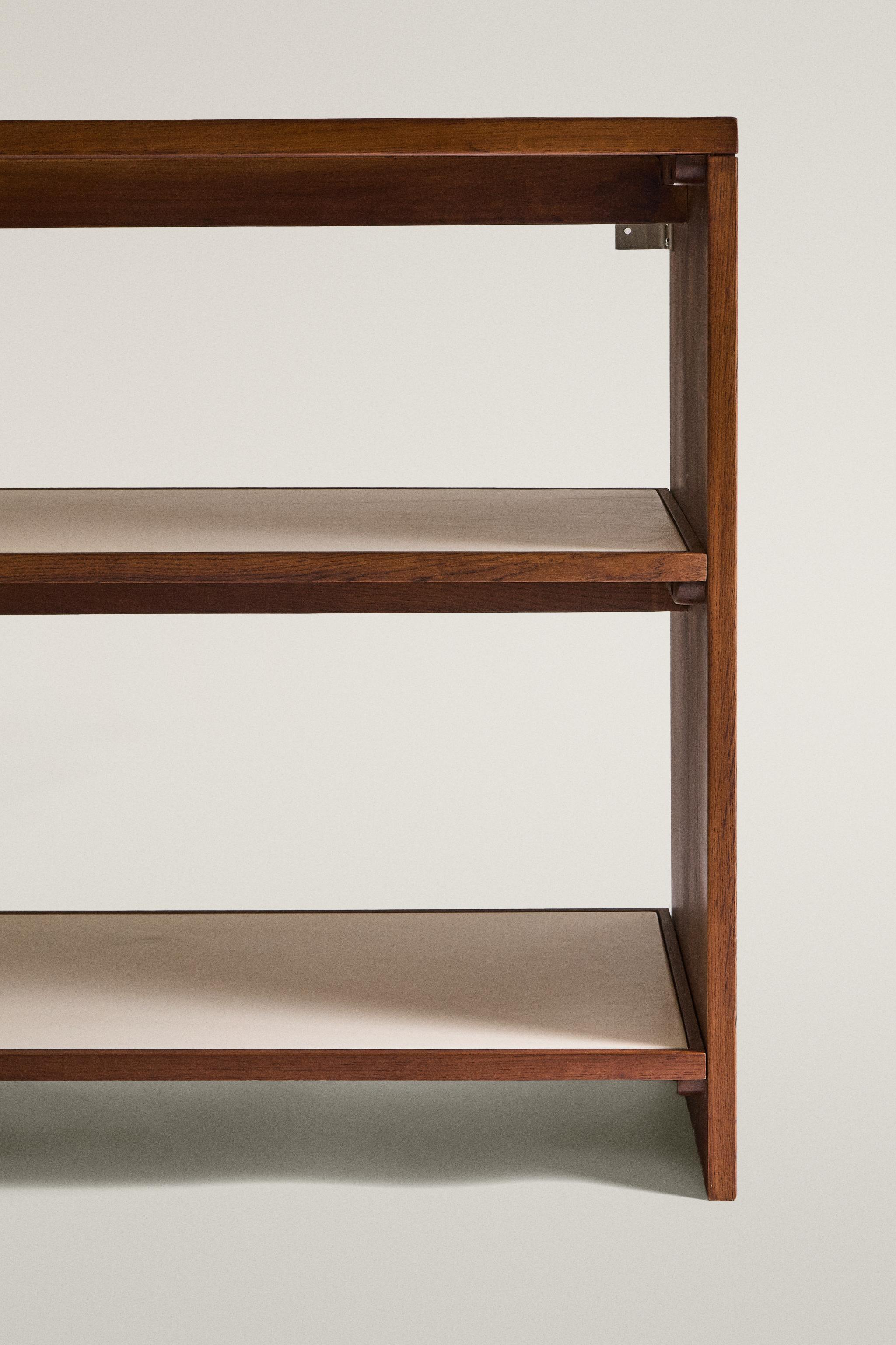 LARGE STORAGE UNIT AND DUMBBELL RACK