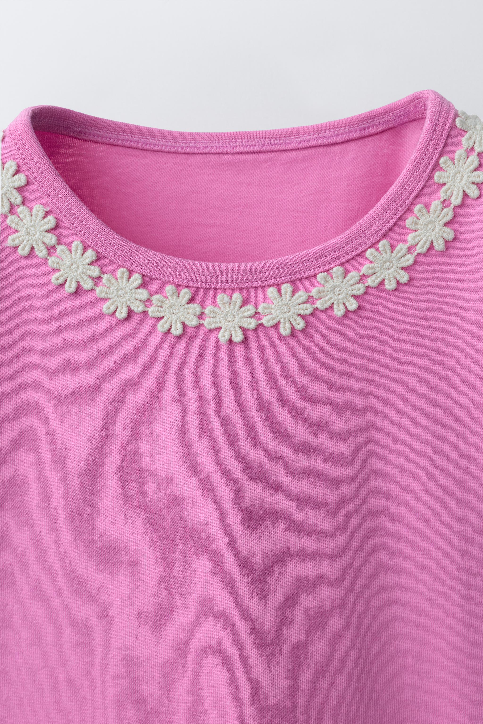 T-SHIRT MARGUERITES EN DENTELLE