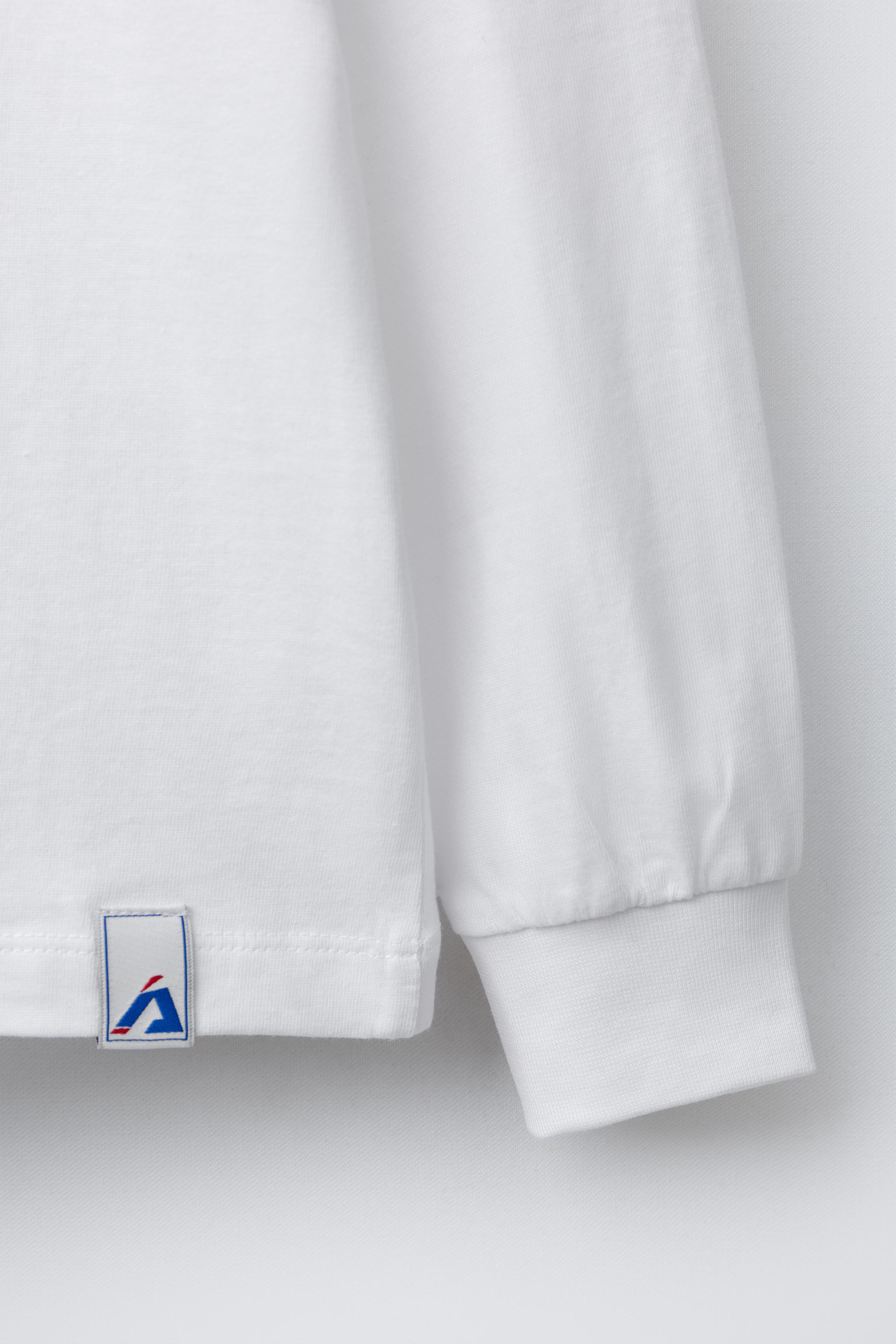 T-SHIRT JOGGING À ÉTIQUETTE