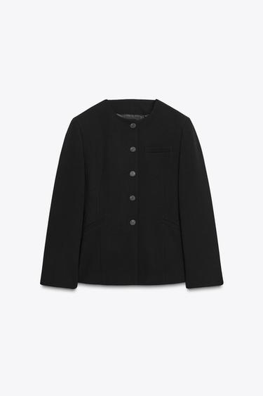 BLAZER مخنصر بكتافيات - أسود الخاص بـ Zara