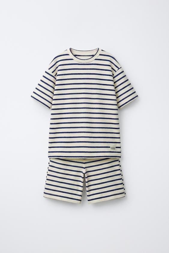 CONJUNTO CAMISETA Y BERMUDA TEXTURA RAYAS - Crudo / Marino de Zara - Imagen 0