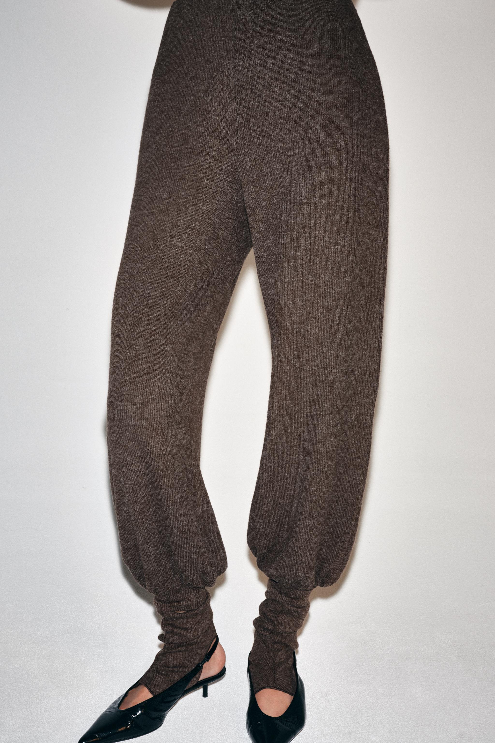 SOFT SOCK DETAIL PANTS