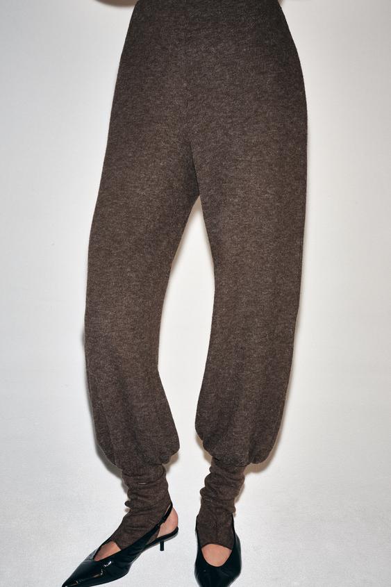 PANTALON SOFT DÉTAIL CHAUSSETTE - Chocolat de Zara - Image 1