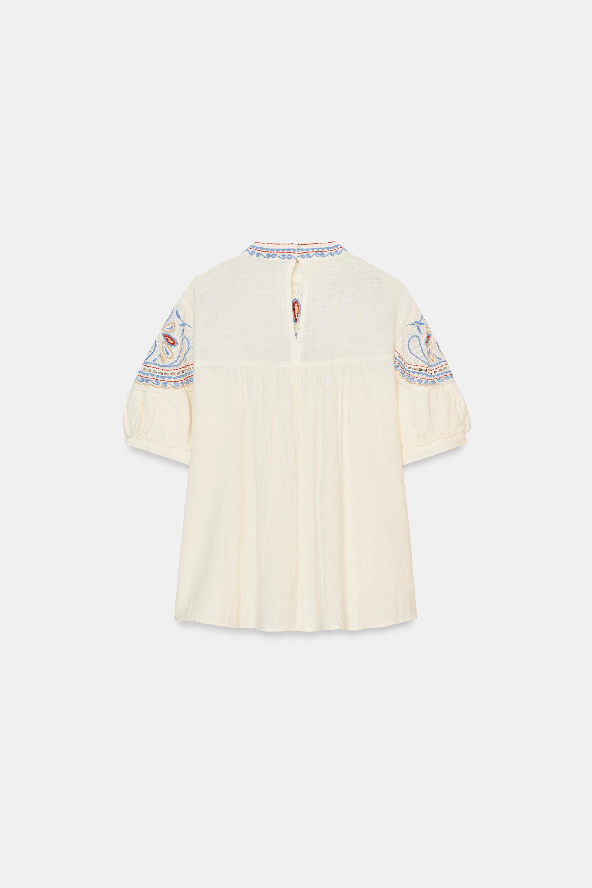 EMBROIDERED SHORT SLEEVE BLOUSE